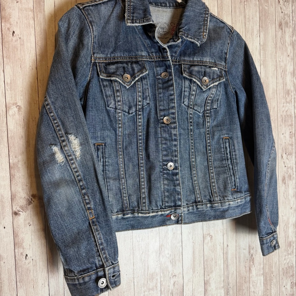 Gap 1969 Medium Wash Distressed Denim Trucker Jacket 2006 - Picture 2 of 8